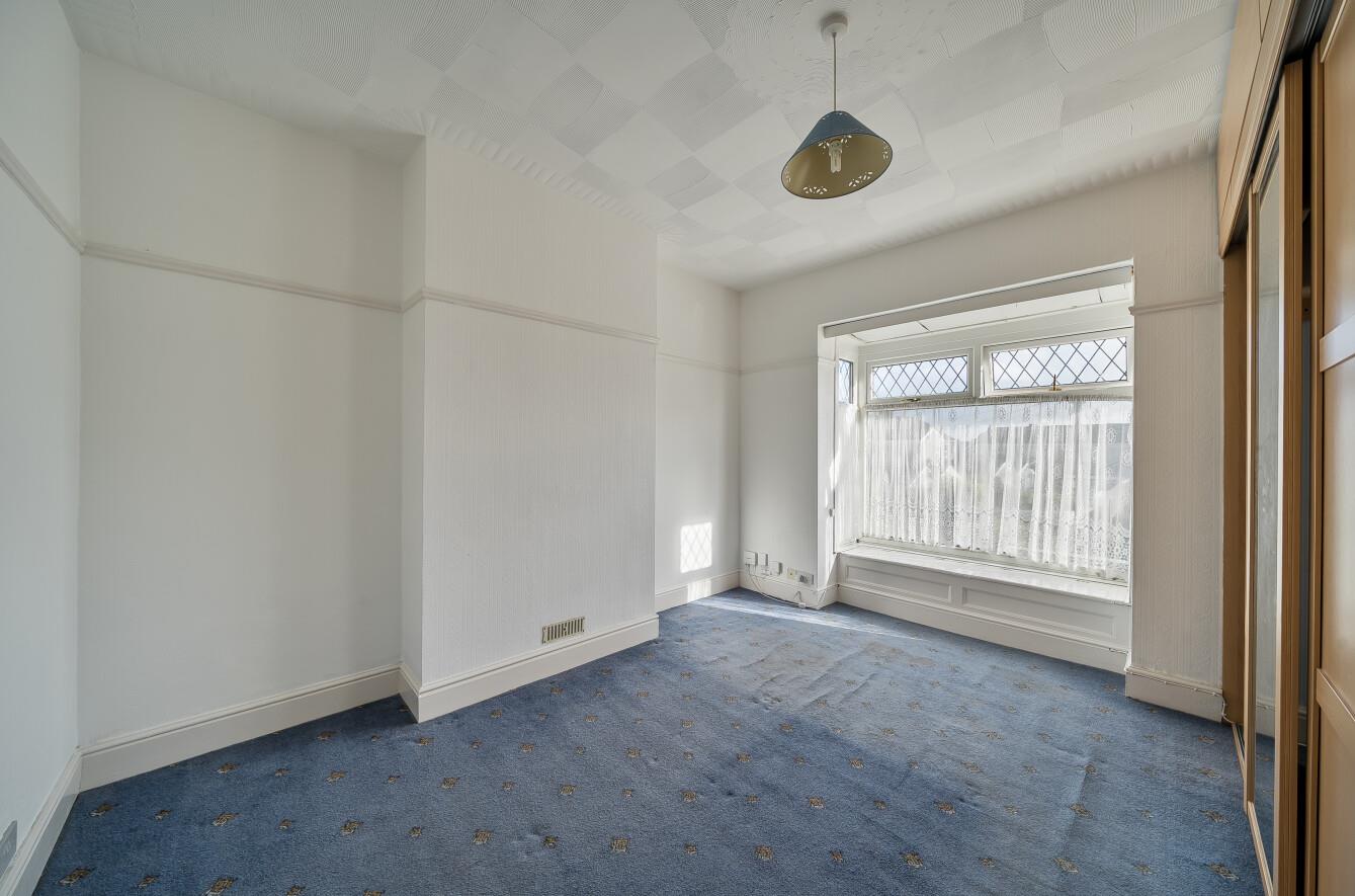 Queen Victoria Road, Llanelli, SA15 2TR